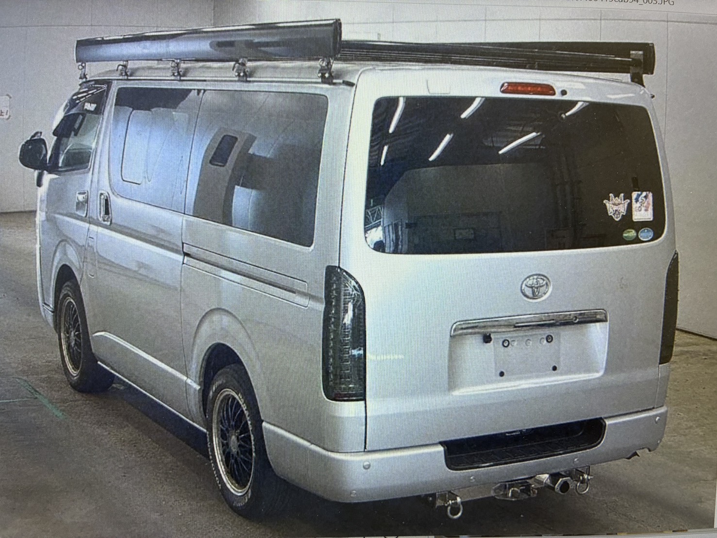 ハイエース 後方外観
